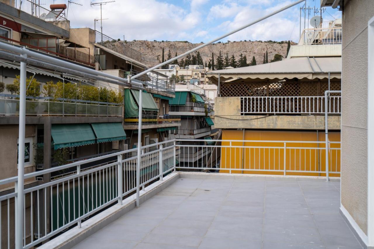 Apartamento Athens Hideout Apt, Big Rooftop With City View Exterior foto