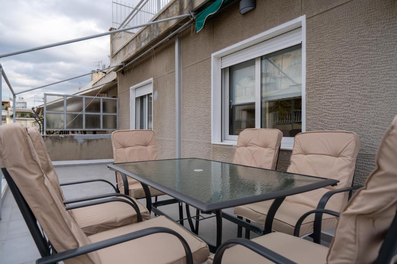 Apartamento Athens Hideout Apt, Big Rooftop With City View Exterior foto