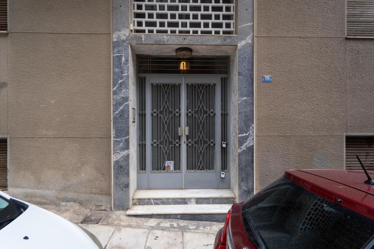 Apartamento Athens Hideout Apt, Big Rooftop With City View Exterior foto